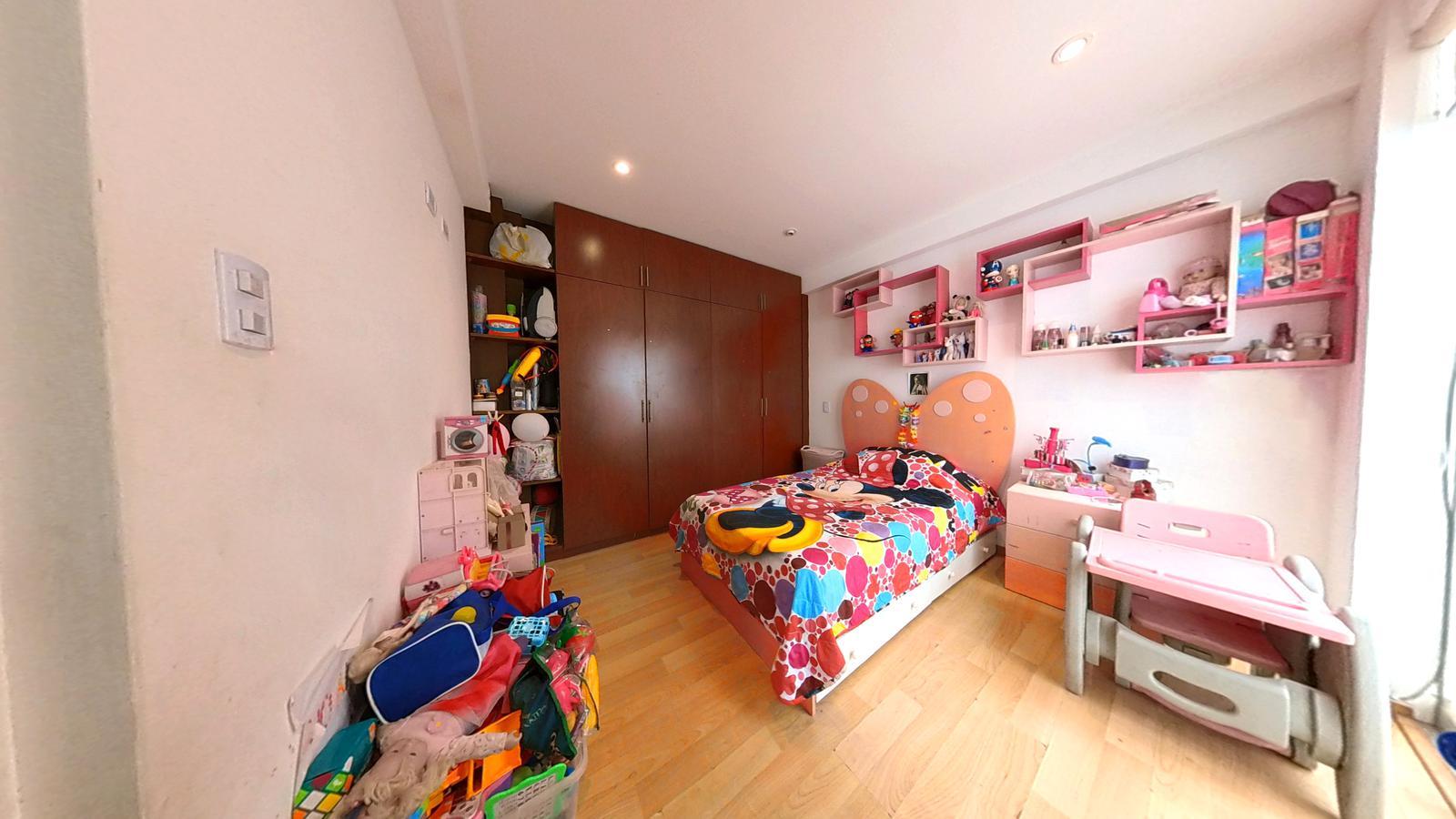 VENTA DE LINDO DEPARTAMENTO 2° PISO EN JACARANDAS, URB. SANTA VICTORIA